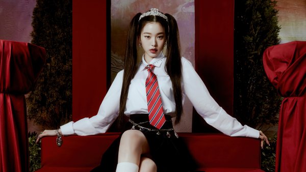 Jang Wonyoung Love Dive (IVE) Wallpaper
