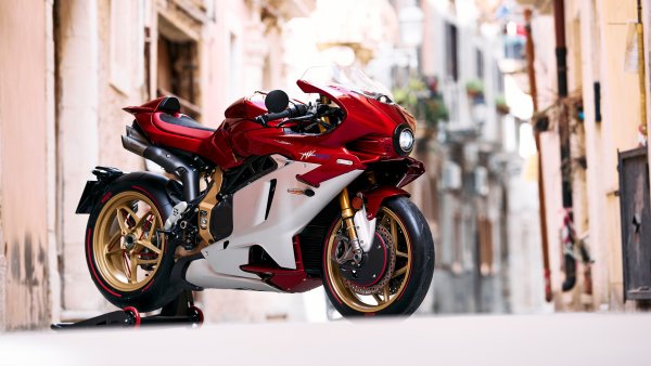 MV Agusta Superveloce 1000 Serie Oro 2024 Wallpaper