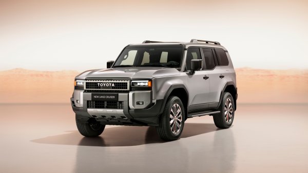 Toyota Land Cruiser 2024 Wallpaper