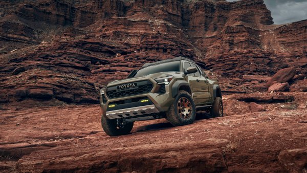Toyota Tacoma Trailhunter Pickup truck Wallpaper