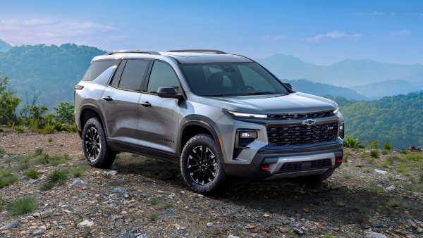 Chevrolet Traverse Z71 2024 Wallpaper