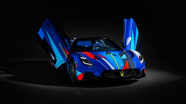 Maserati MC20 Cielo Opera d’Arte 8K Wallpaper