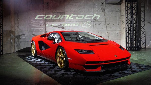 Lamborghini Countach LPI 800-4 2022 Wallpaper