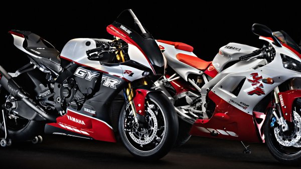 Yamaha R1 GYTR Pro 2023 Wallpaper