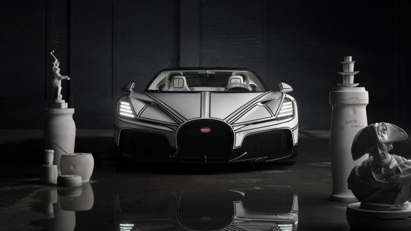 Bugatti W16 Mistral Blanc Éternel Dark aesthetic Wallpaper