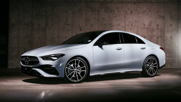 Mercedes-Benz CLA 200 Night Edition 2026 Wallpaper