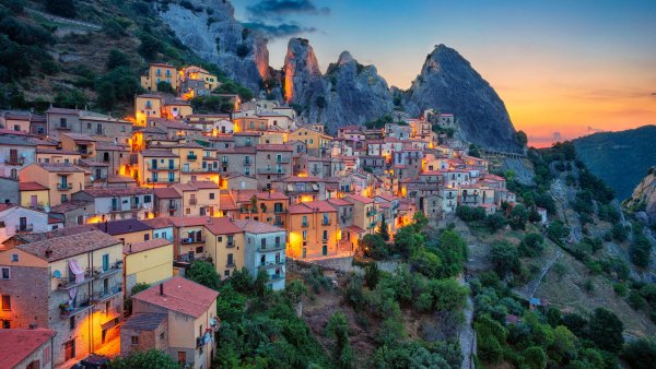Castelmezzano Basilicata Wallpaper