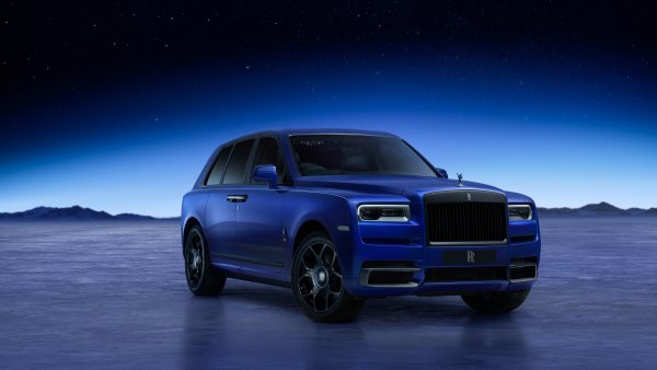 Rolls-Royce Cullinan Black Badge Blue Shadow Wallpaper