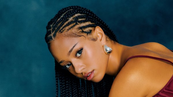 Manon Braided hair Wallpaper