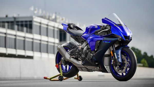 Yamaha YZF-R1 Sports bikes Wallpaper