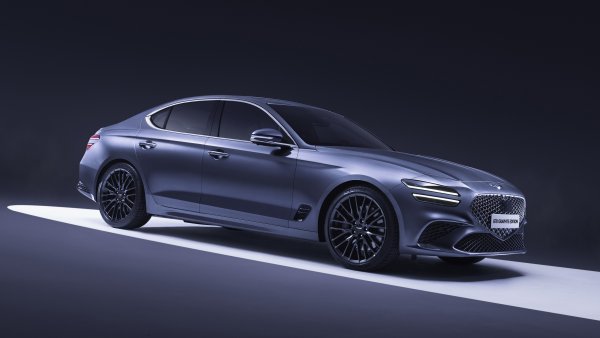 Genesis G70 Graphite Edition Wallpaper