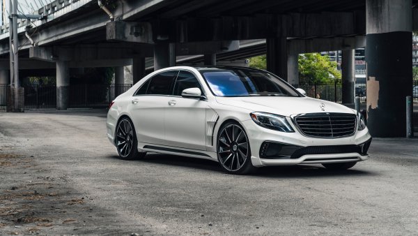Mercedes-Benz S-Class Wald Black Bison Edition Wallpaper