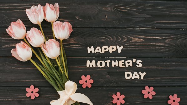Happy Mother's Day Wooden background Wallpaper
