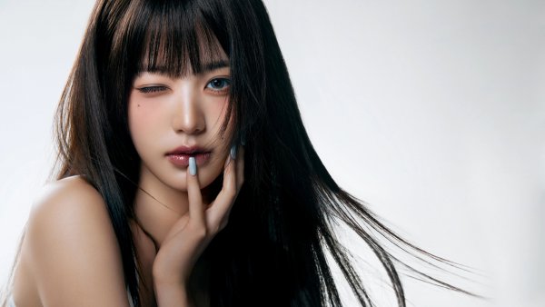 Jang Wonyoung 8K Wallpaper