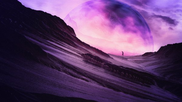 Dreamy Ultraviolet Wallpaper