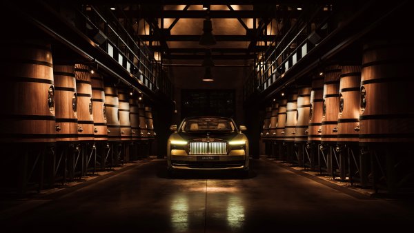 Rolls-Royce Spectre Luxury EV Wallpaper