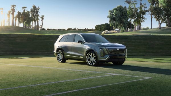 Cadillac Vistiq Luxury 2026 Wallpaper