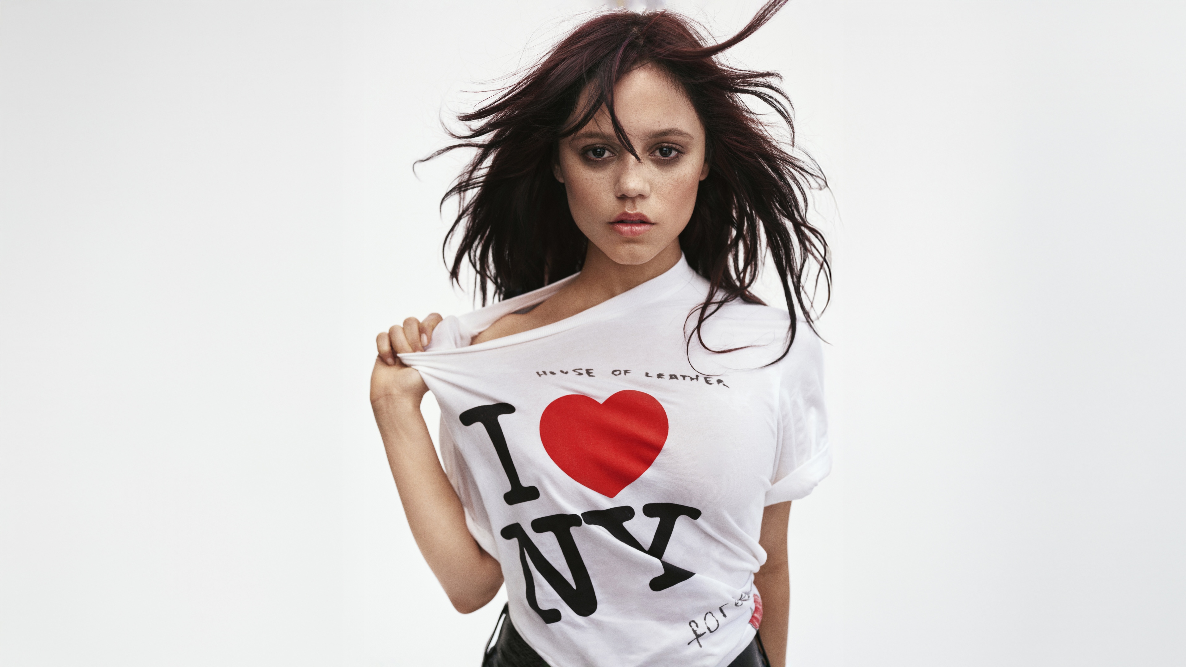 Jenna Ortega I Love NY Wallpaper