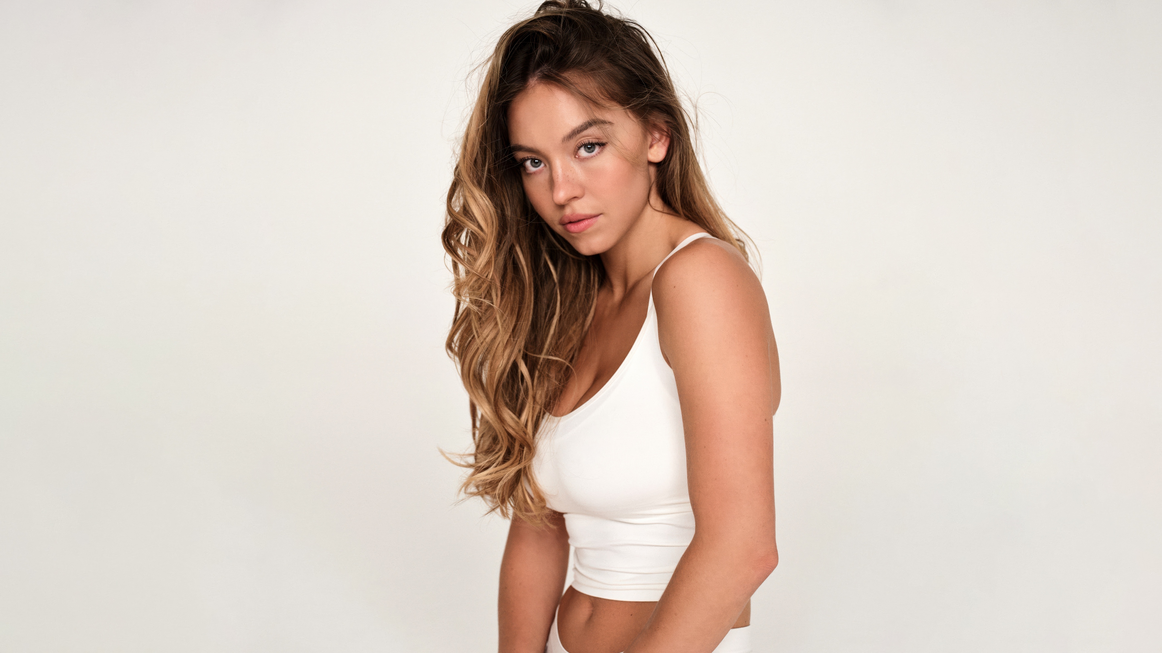 Sydney Sweeney Portrait Wallpaper
