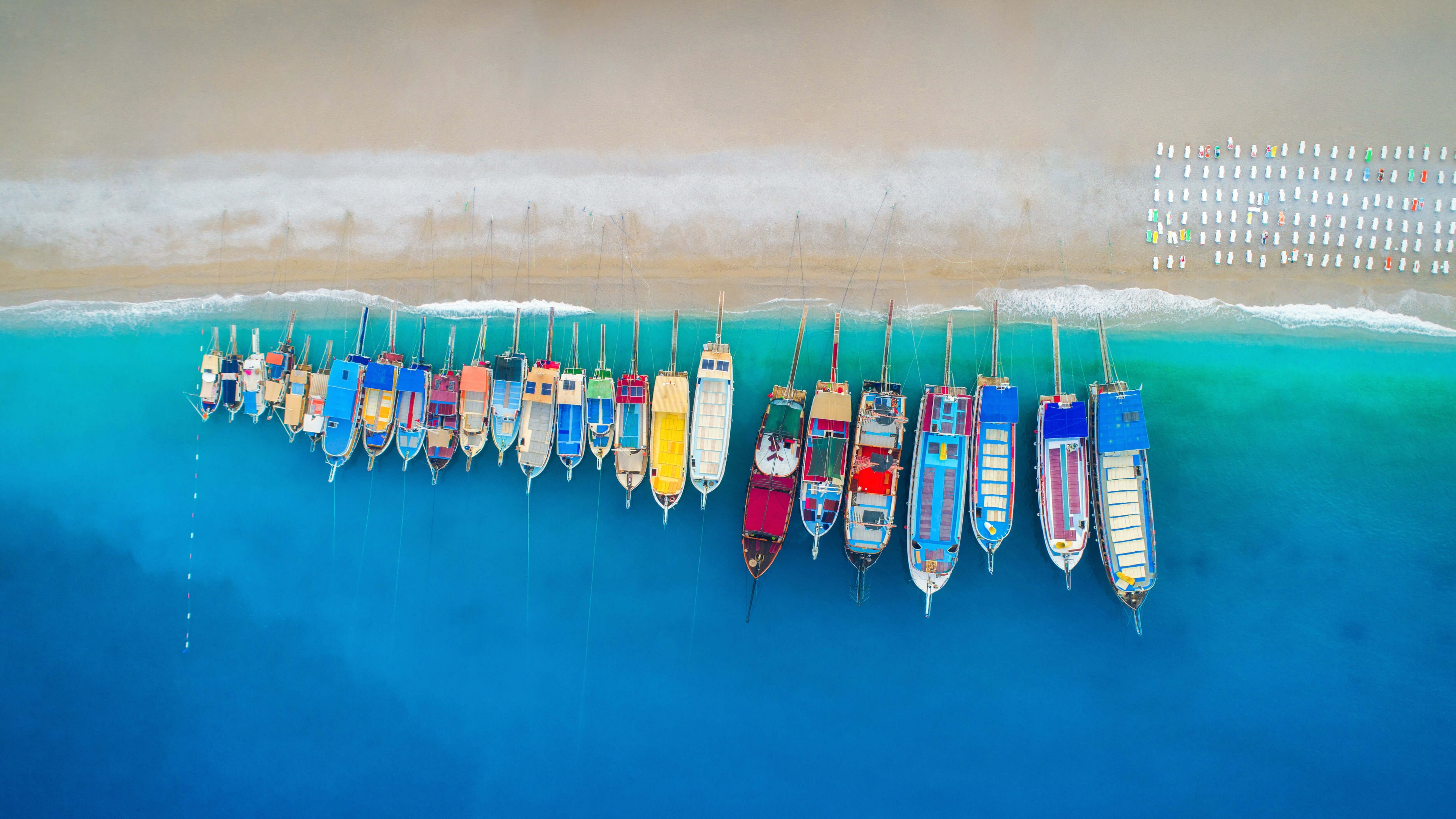 Boats Beach Aerial view Wallpaper