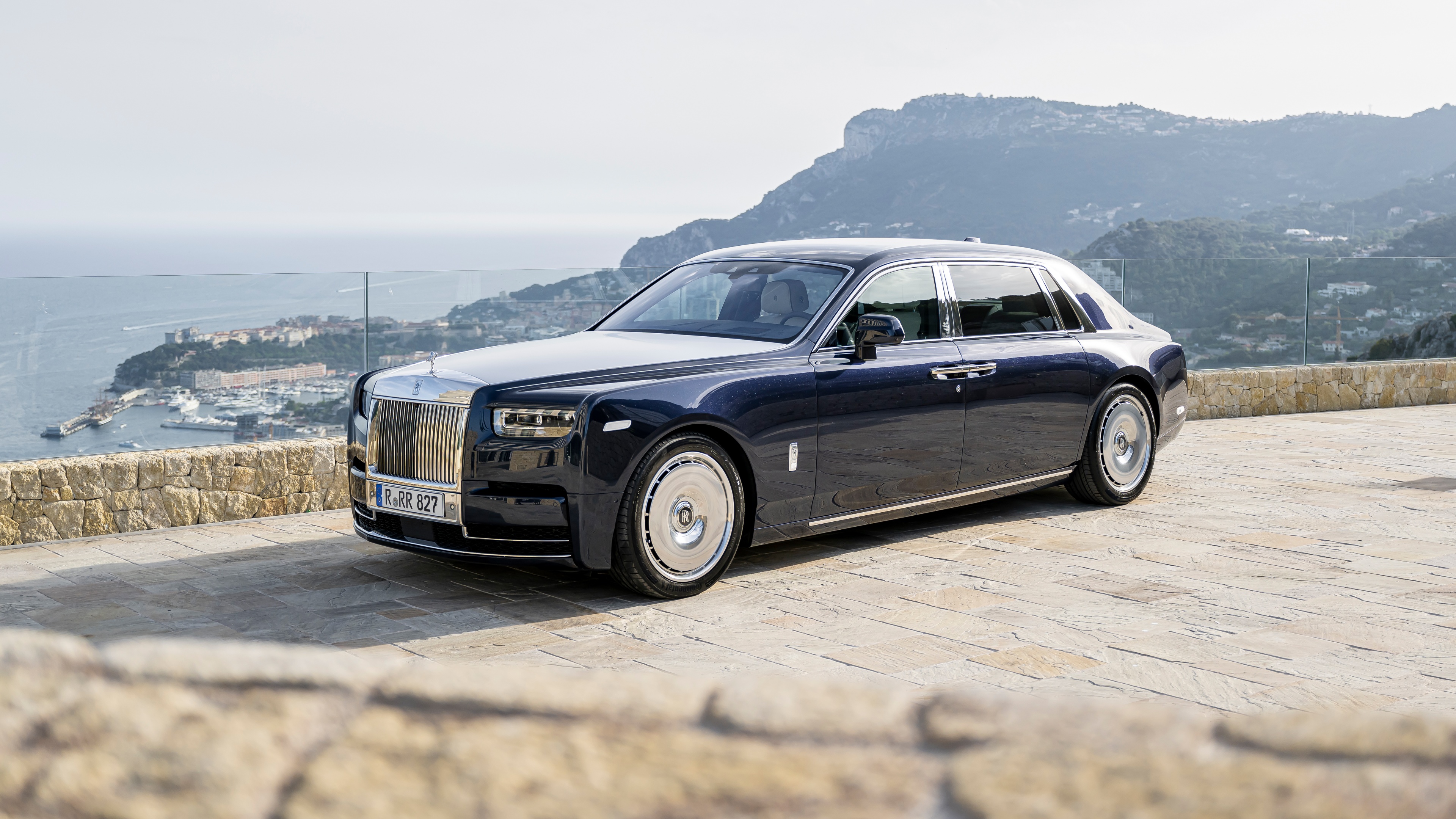 Rolls-Royce Phantom EWB 2022 Wallpaper