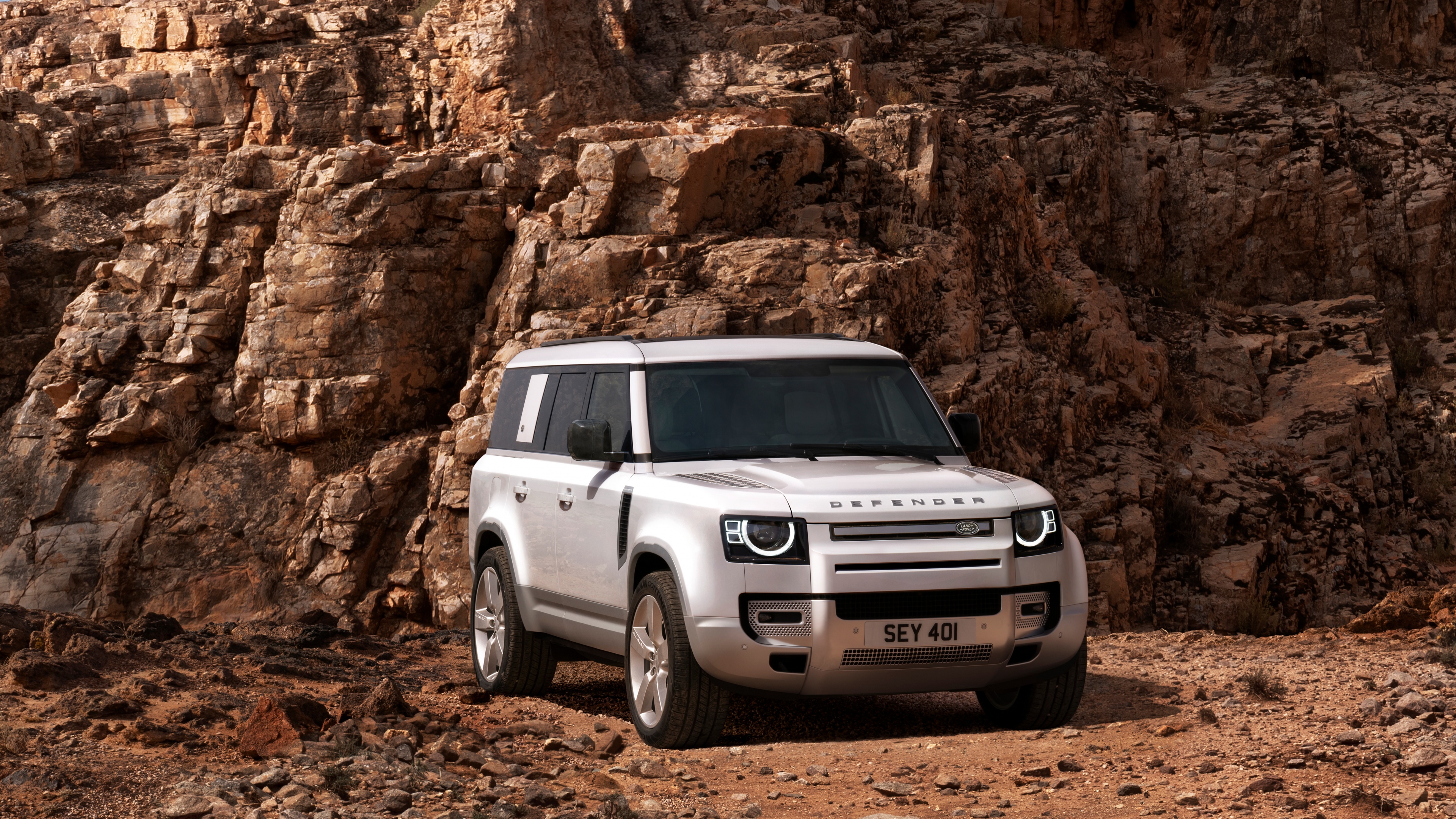Land Rover Defender 130 First Edition Wallpaper