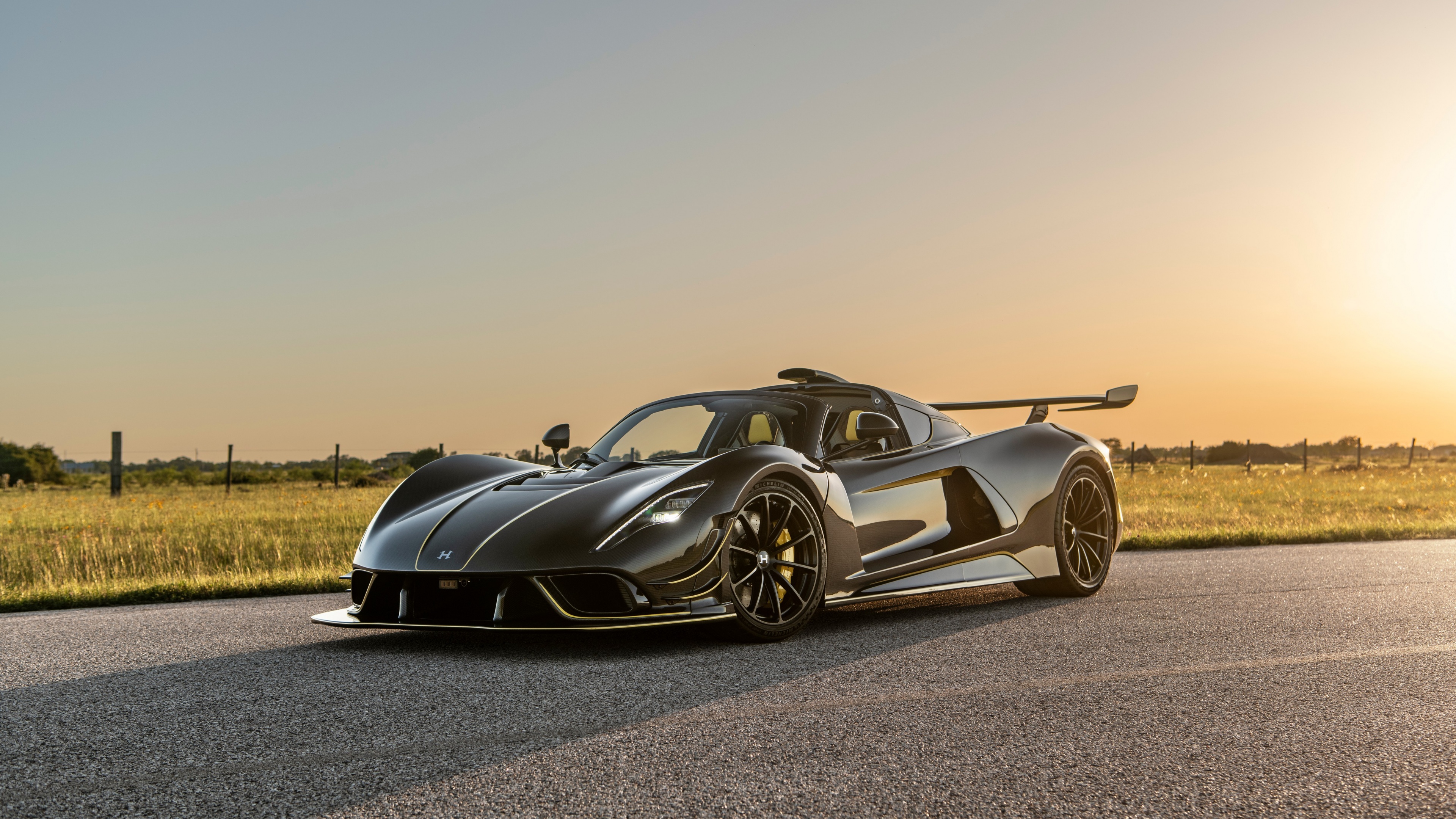 Hennessey Venom F5 Revolution Roadster Wallpaper