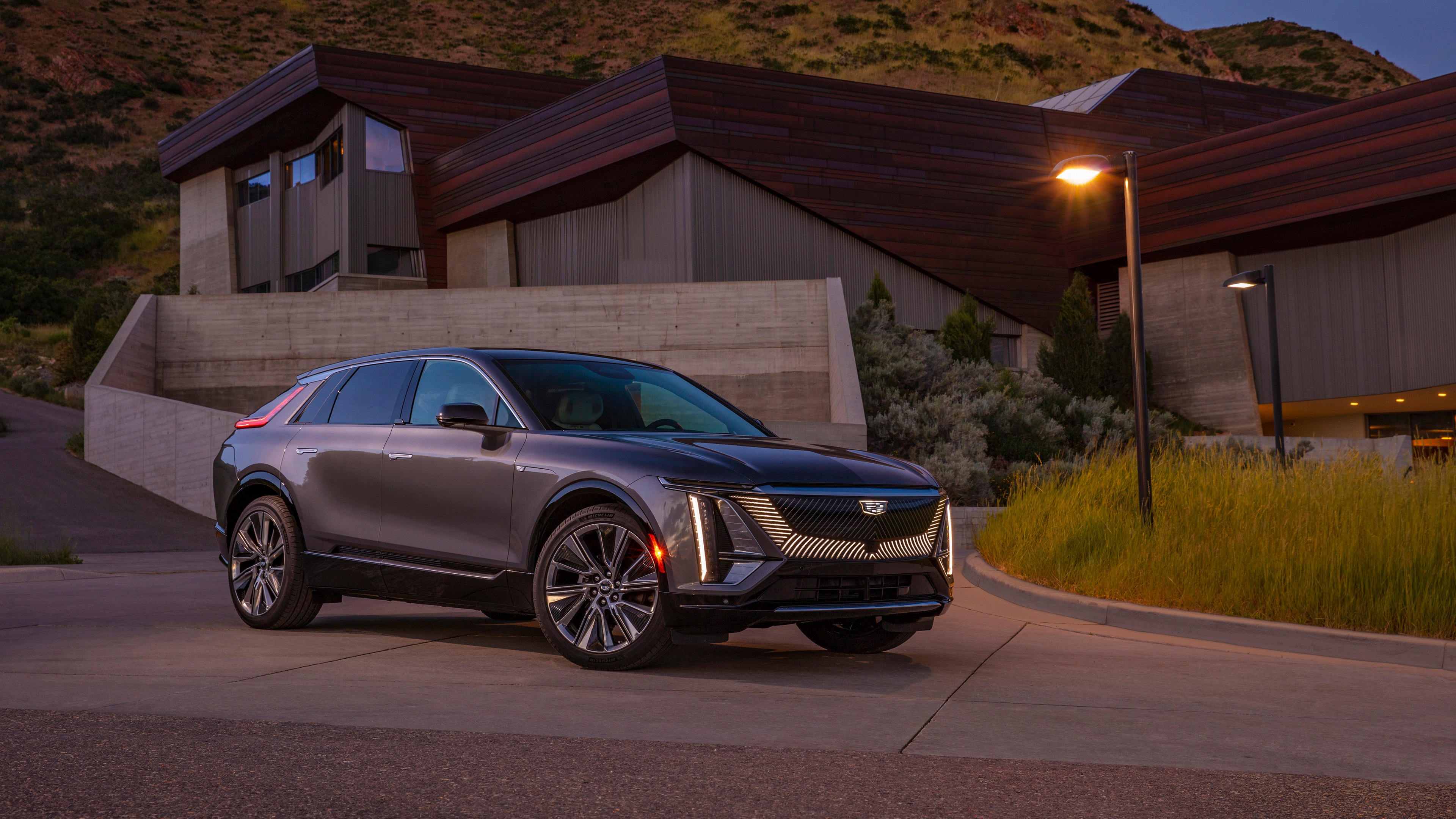 Cadillac Lyriq Electric SUV Wallpaper