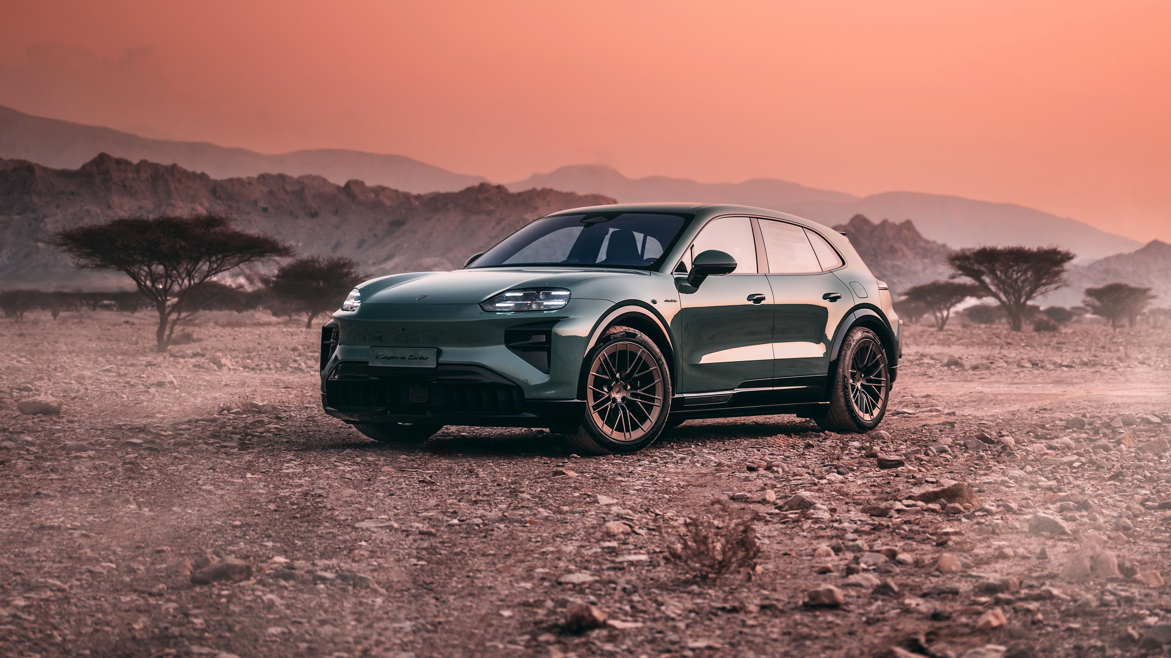 Porsche Cayenne Turbo Electric 2026 Wallpaper