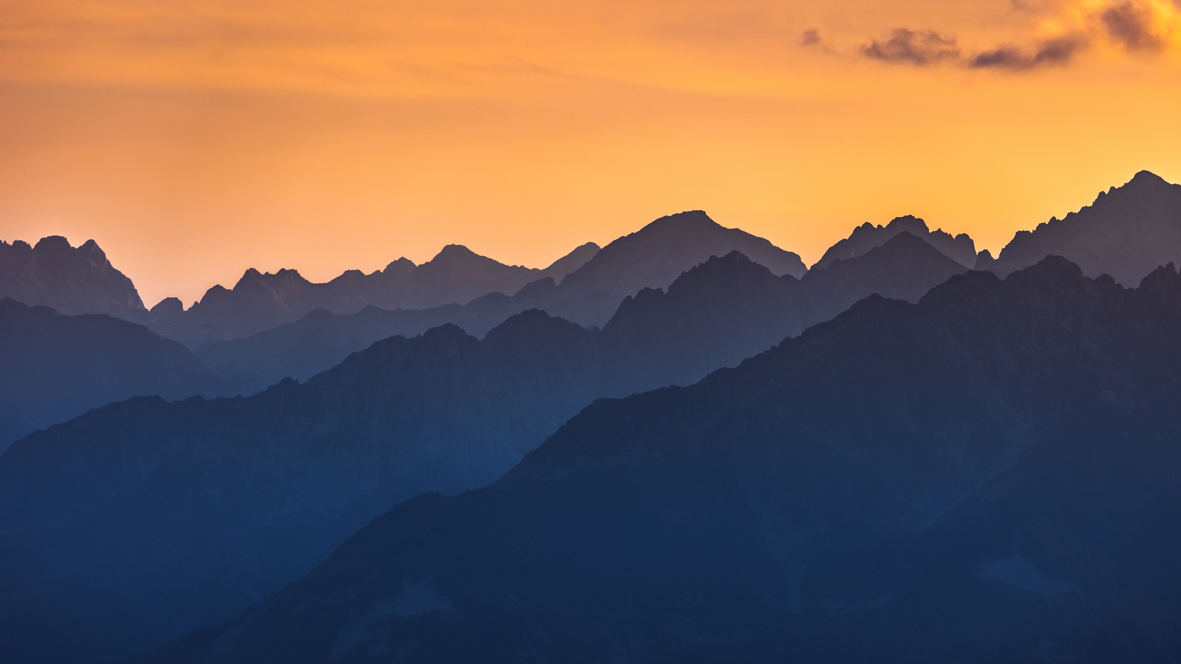 Mountain pass Col de la Madeleine Wallpaper