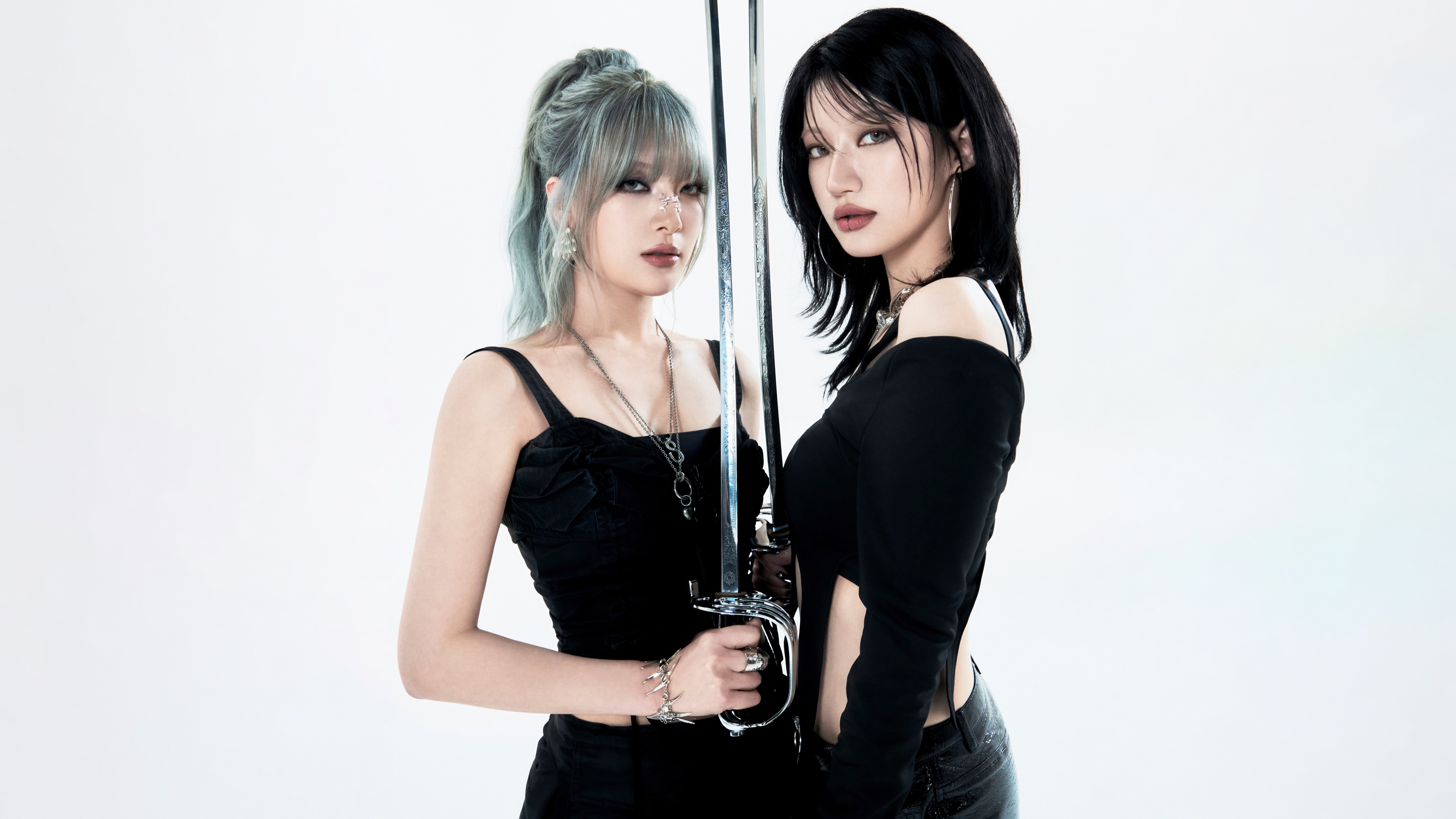 Moon Sua X Siyoon - Snap 8K Wallpaper